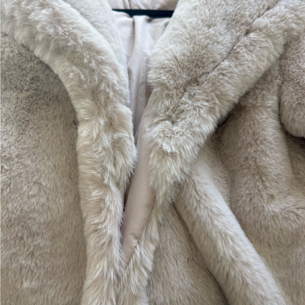 Steve Madden Luxe Beige Teddy Jacket - Picture 6 of 7